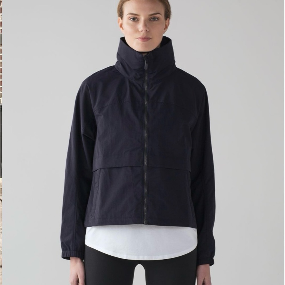 Lululemon Effortless Jacket in Midnight Navy